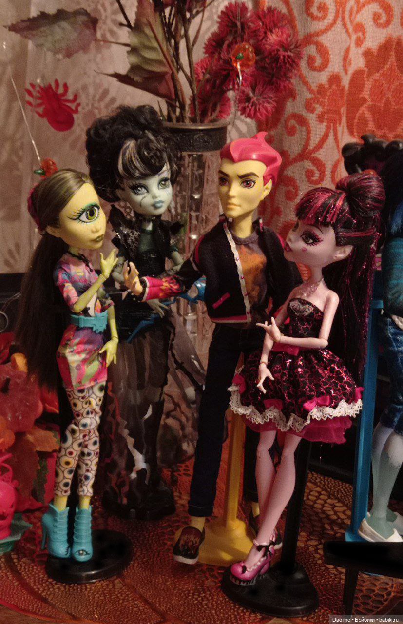 Сон в Хэллоуинскую ночь — Куклы Monster High и Ever After High: G1 (фото 2)