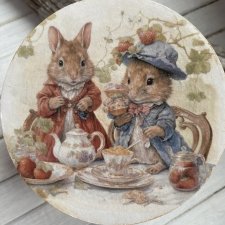 Милая шкатулочка ручной работы.