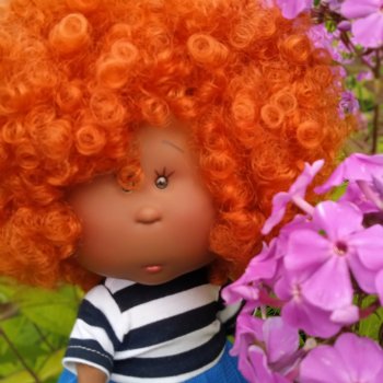 Я пришла знакомиться, а Люсю взяла для моральной поддержки))