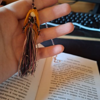 Книжный талисманчик