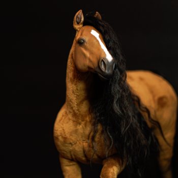 Коричневая лошадка 27 см в холке