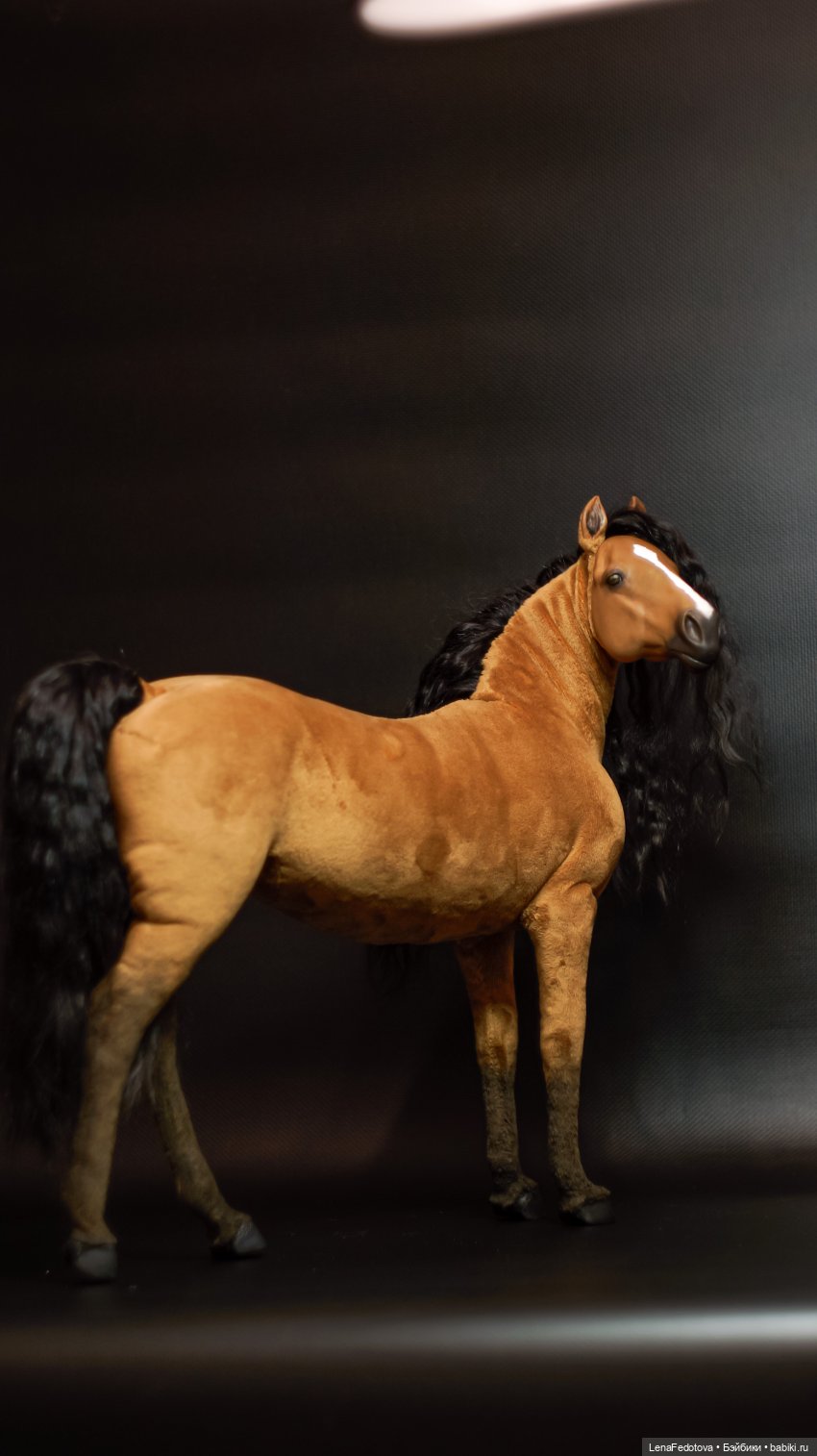 Лошадь 26 см в холке, для кукол формата 1/6.