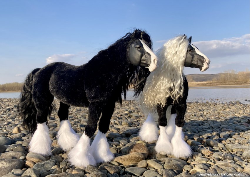 Лошади 31-32 см в холке Шайры