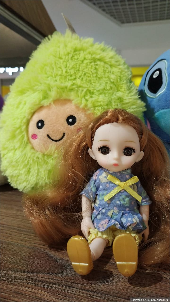 Первый поход Глаши в торгово-развлекательный комплекс