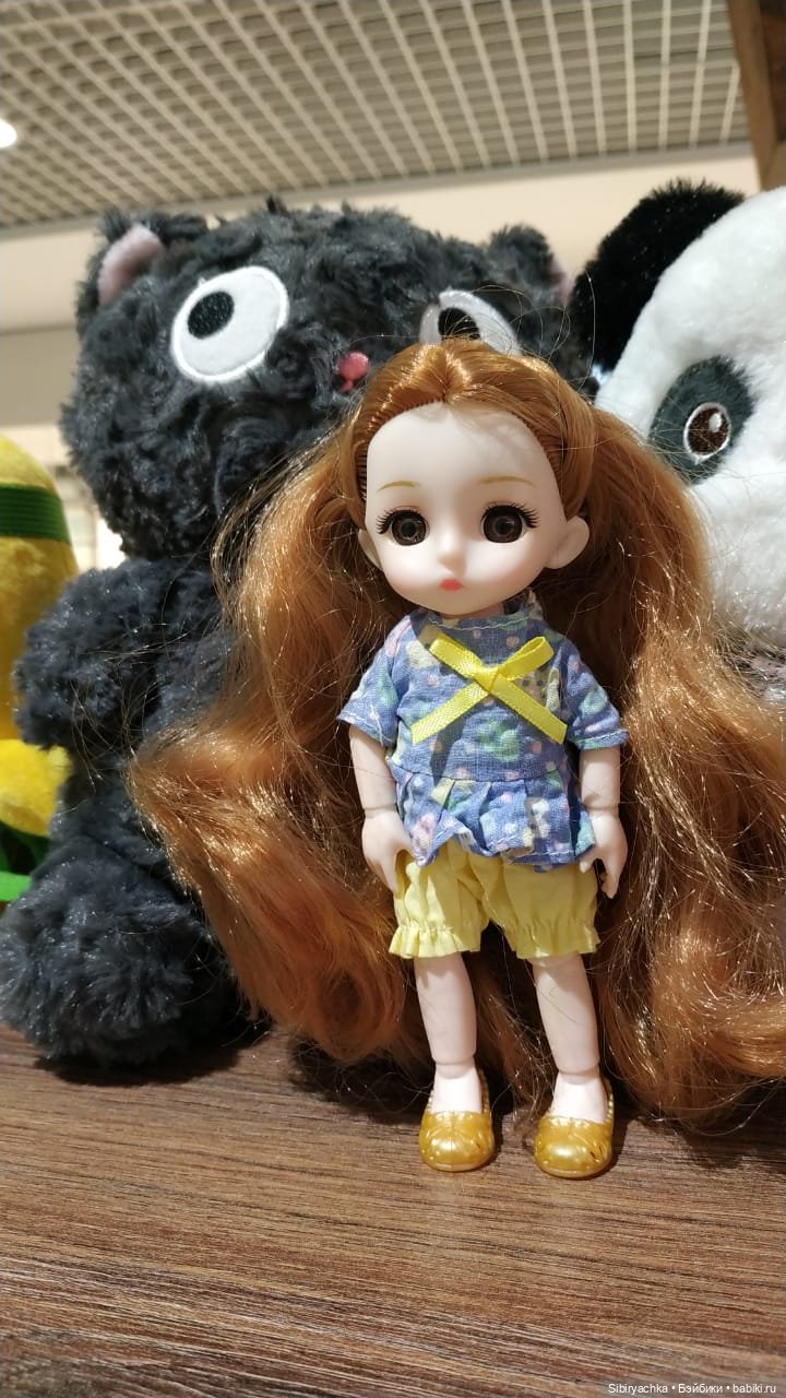 Первый поход Глаши в торгово-развлекательный комплекс