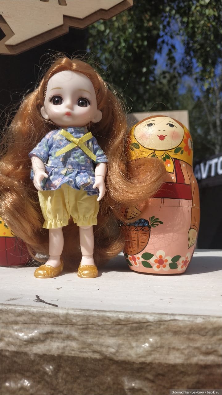 Глаша и Луша гуляют в сельском парке "Околица"