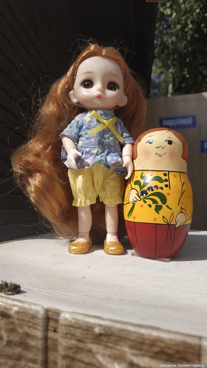 Глаша и Луша гуляют в сельском парке "Околица"