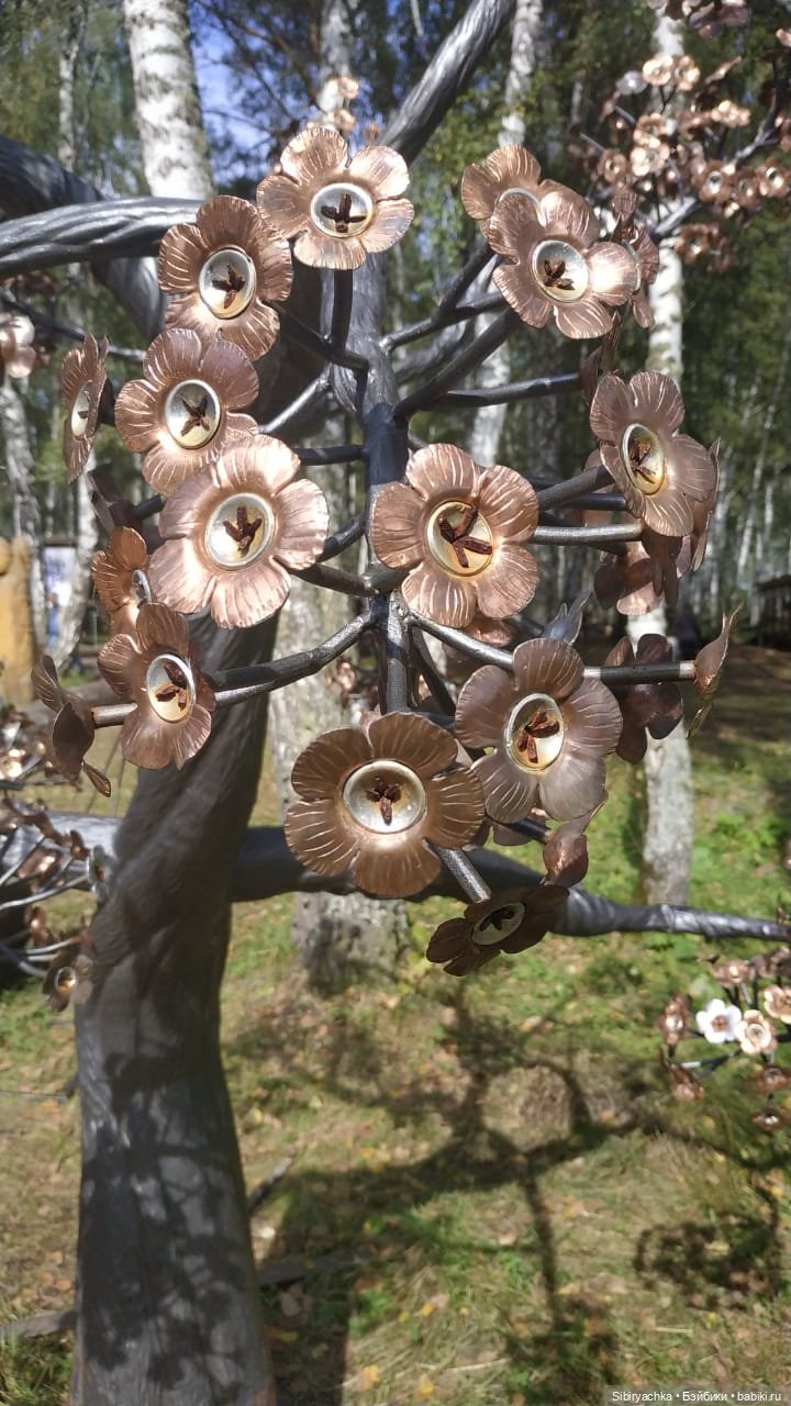 Сельский парк "Околица". Глаша и Луша делятся своими впечатлениями