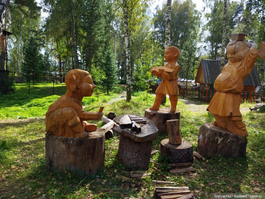 Сельский парк "Околица". Глаша и Луша делятся своими впечатлениями