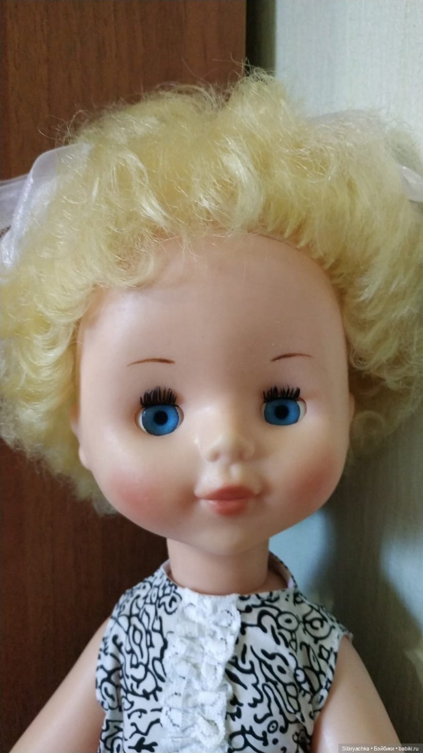 Белокурая малышка Катенька из Ворошиловграда (фото 5)