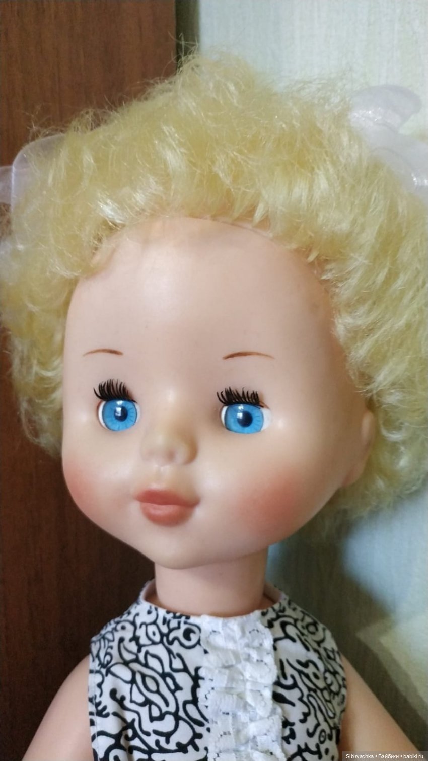 Белокурая малышка Катенька из Ворошиловграда (фото 2)