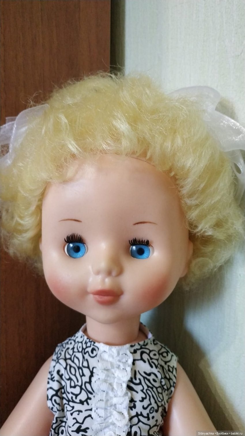 Белокурая малышка Катенька из Ворошиловграда (фото 7)
