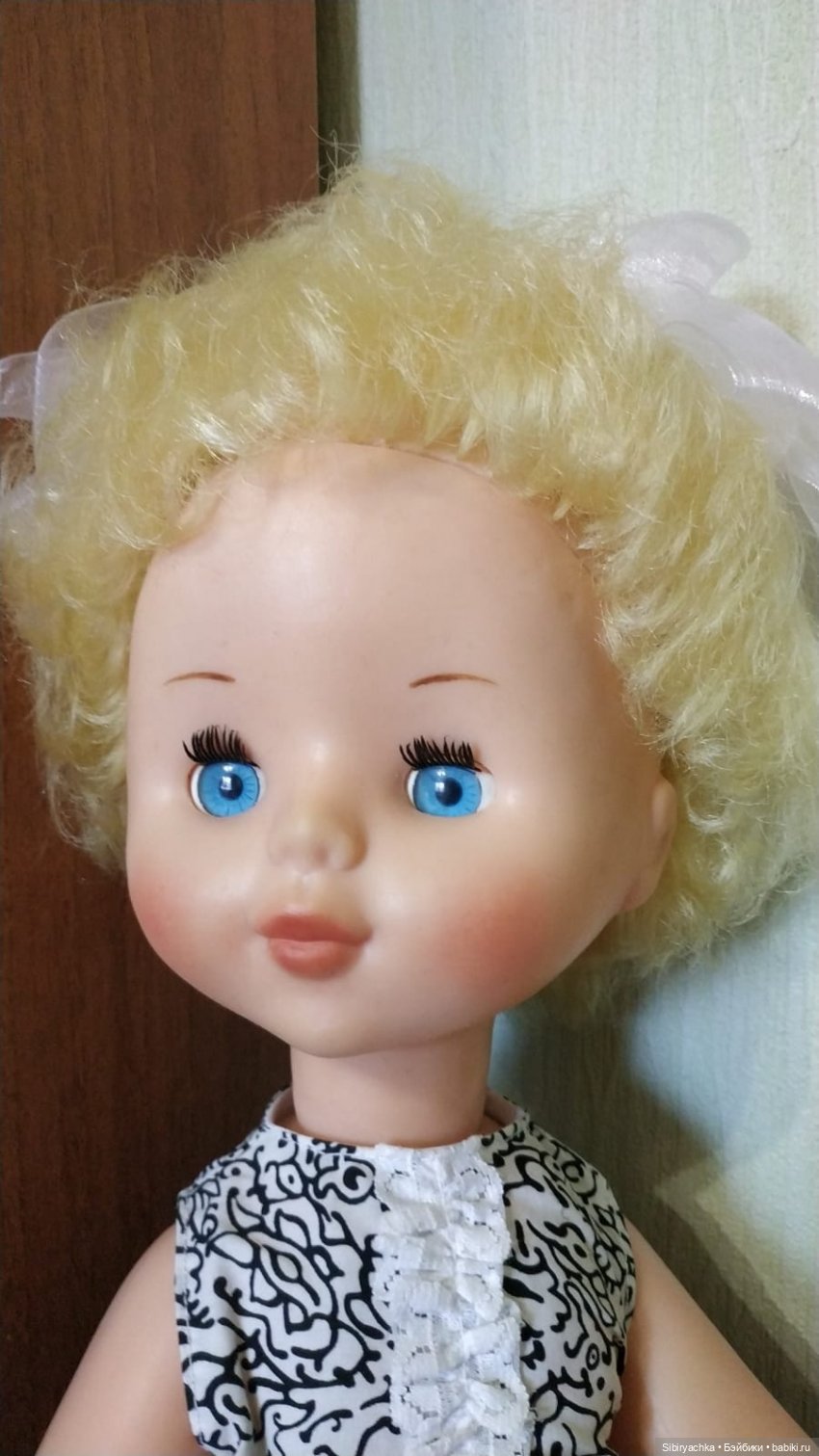 Белокурая малышка Катенька из Ворошиловграда (фото 3)