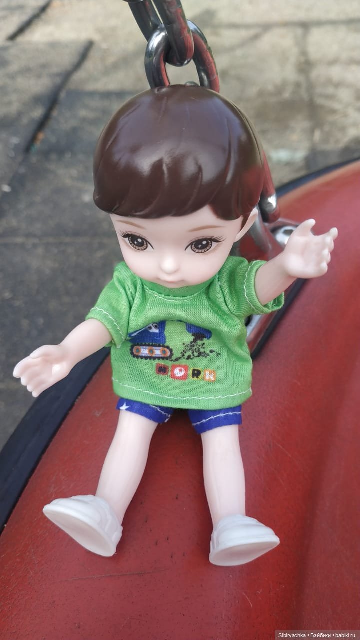 Коленька гуляет на детской площадке (фото 9)