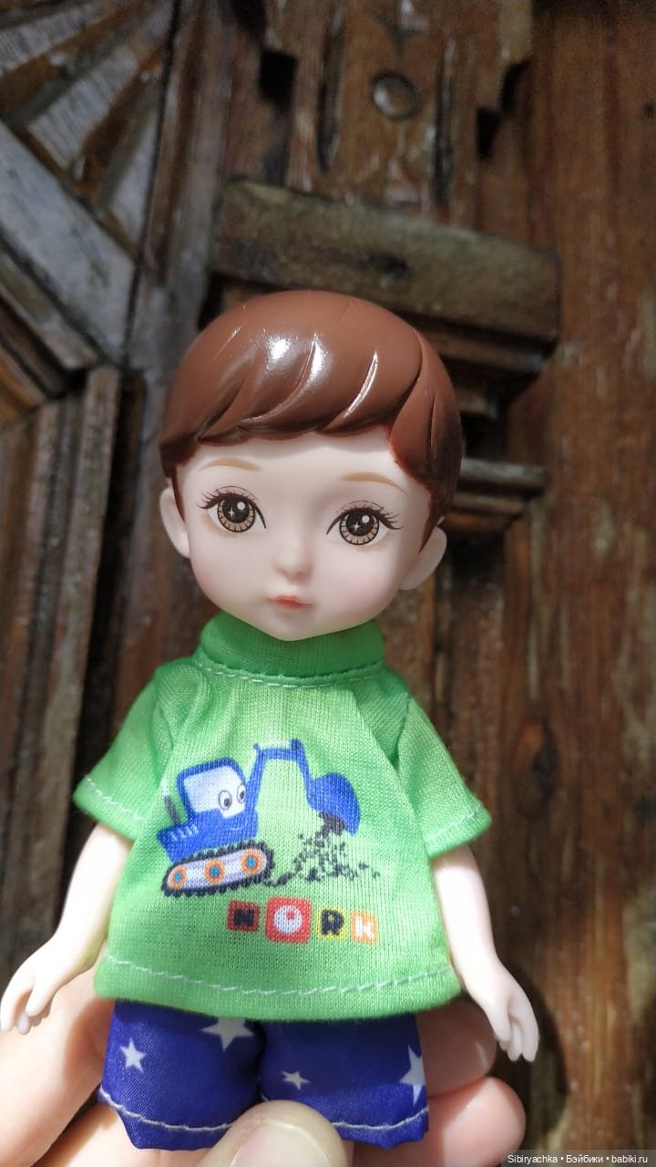 Коленька гуляет на детской площадке (фото 5)