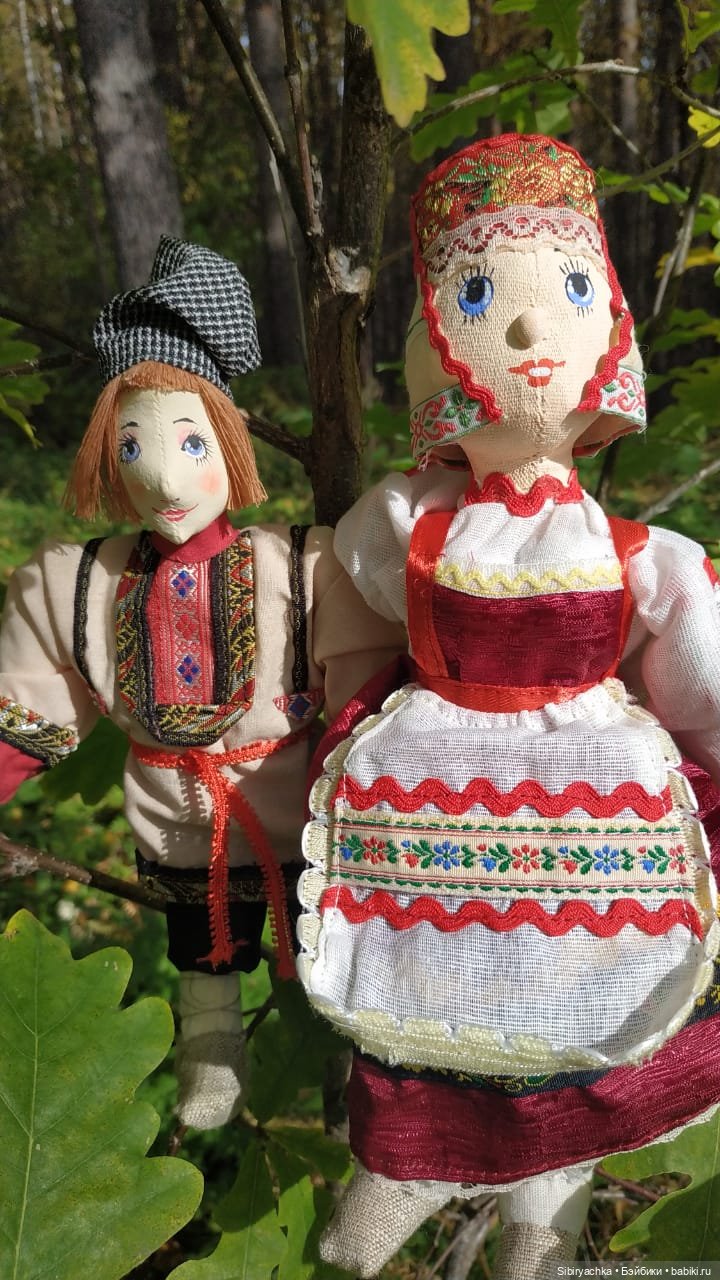 Глаша и Луша встретились с Иваном и Марьей