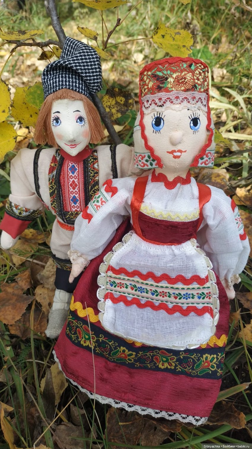 Глаша и Луша встретились с Иваном и Марьей