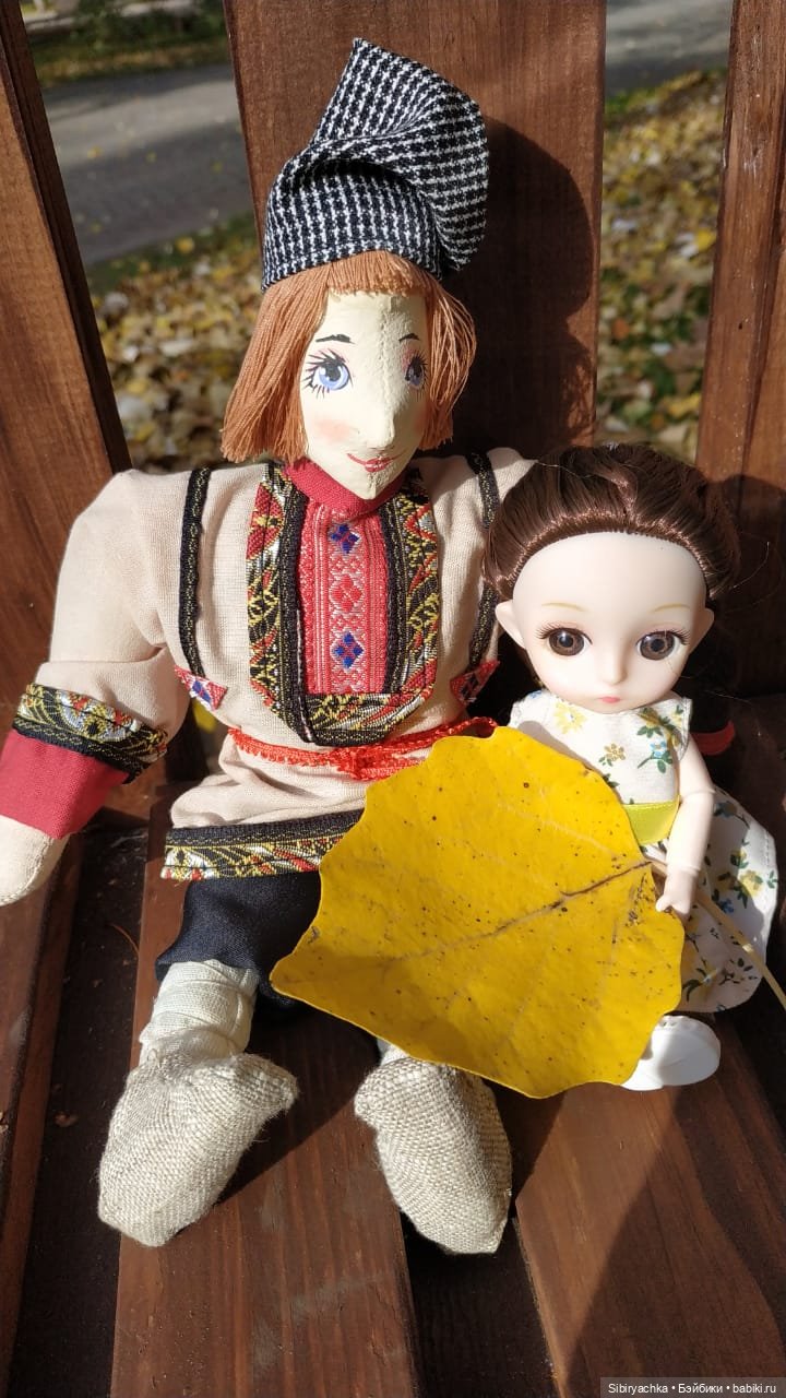 Глаша и Луша встретились с Иваном и Марьей