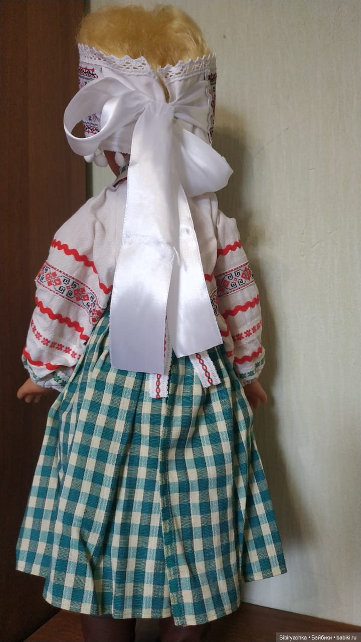 Женечка из Днепропетровска в белорусском народном костюме