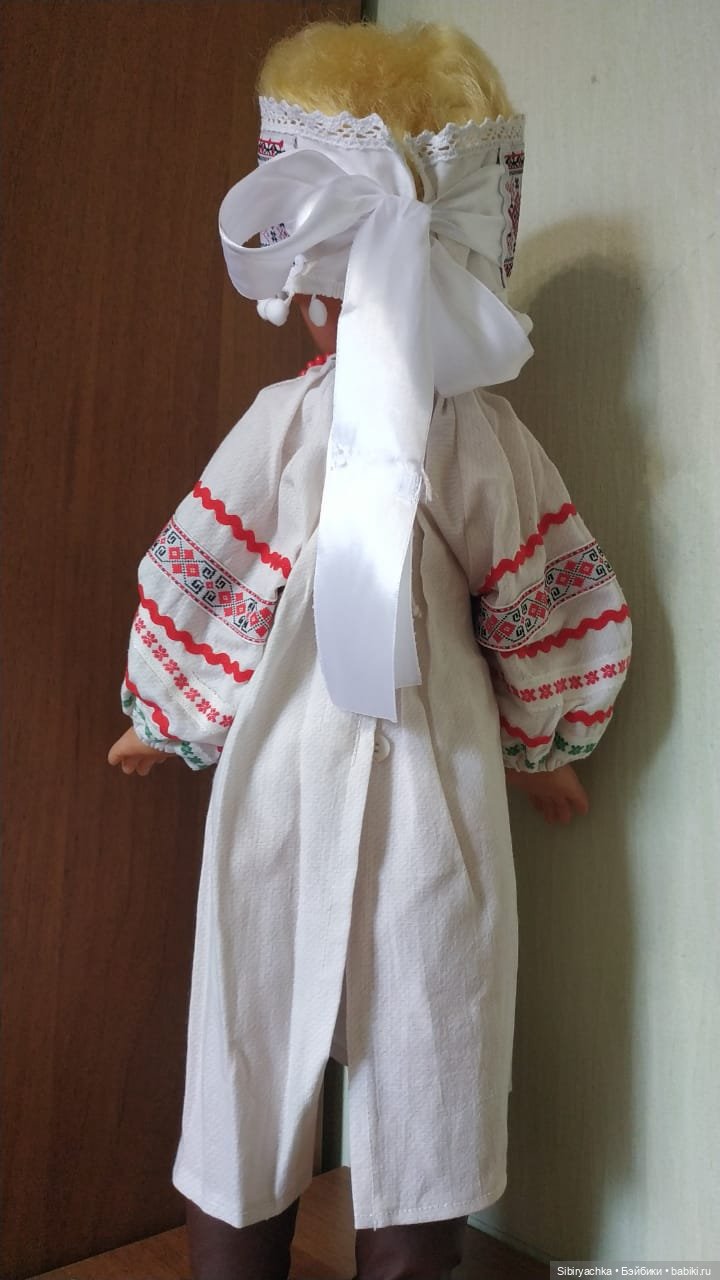 Женечка из Днепропетровска в белорусском народном костюме