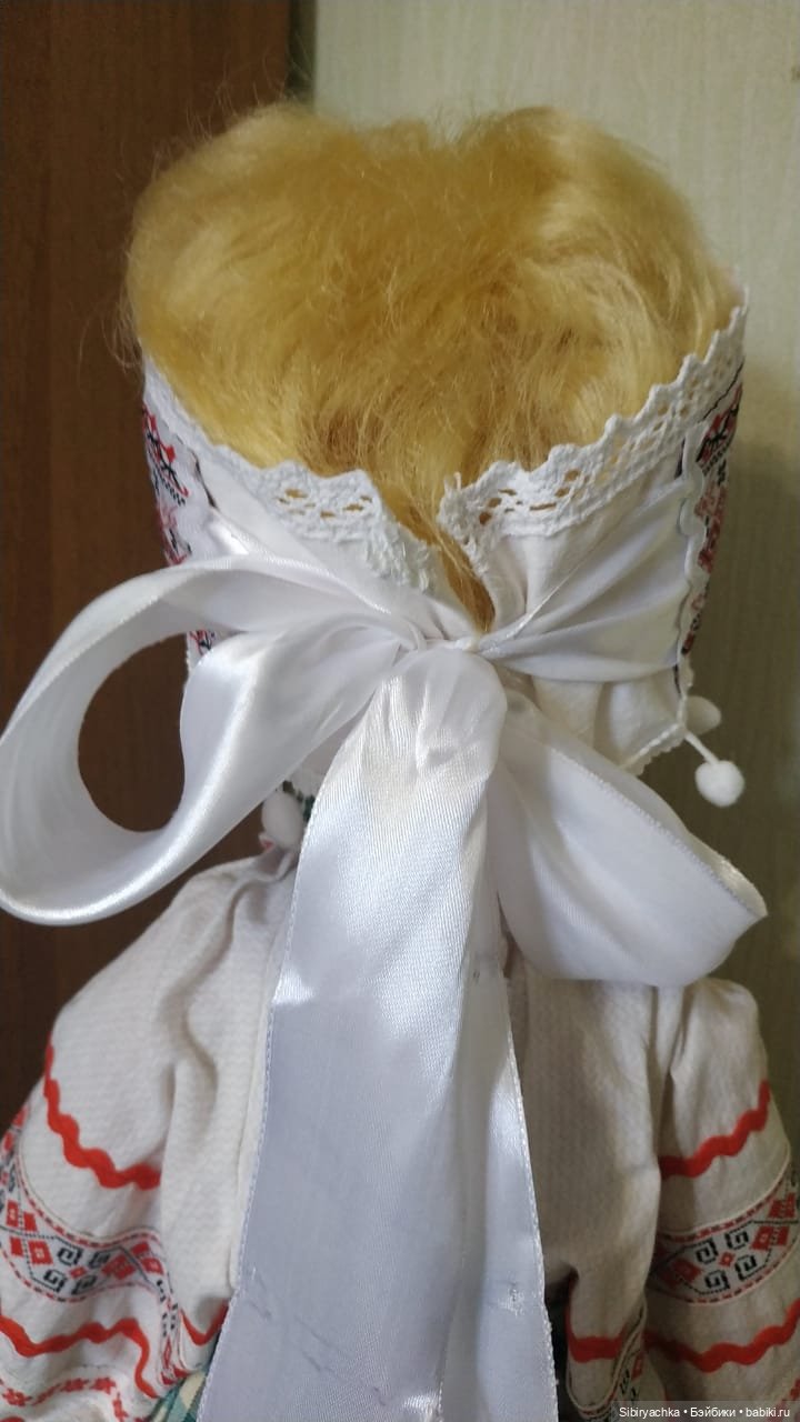 Женечка из Днепропетровска в белорусском народном костюме