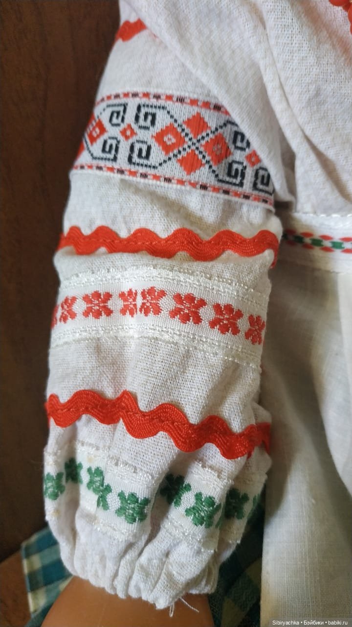 Женечка из Днепропетровска в белорусском народном костюме