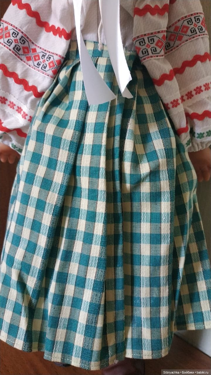 Женечка из Днепропетровска в белорусском народном костюме