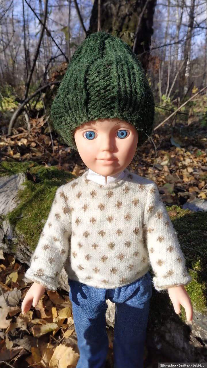 Александр гуляет в лесу — Российские куклы Весна (фото 4)