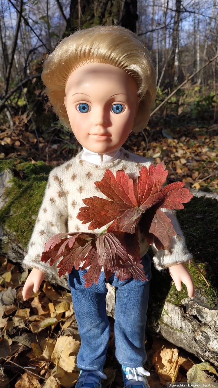 Александр гуляет в лесу — Российские куклы Весна (фото 2)