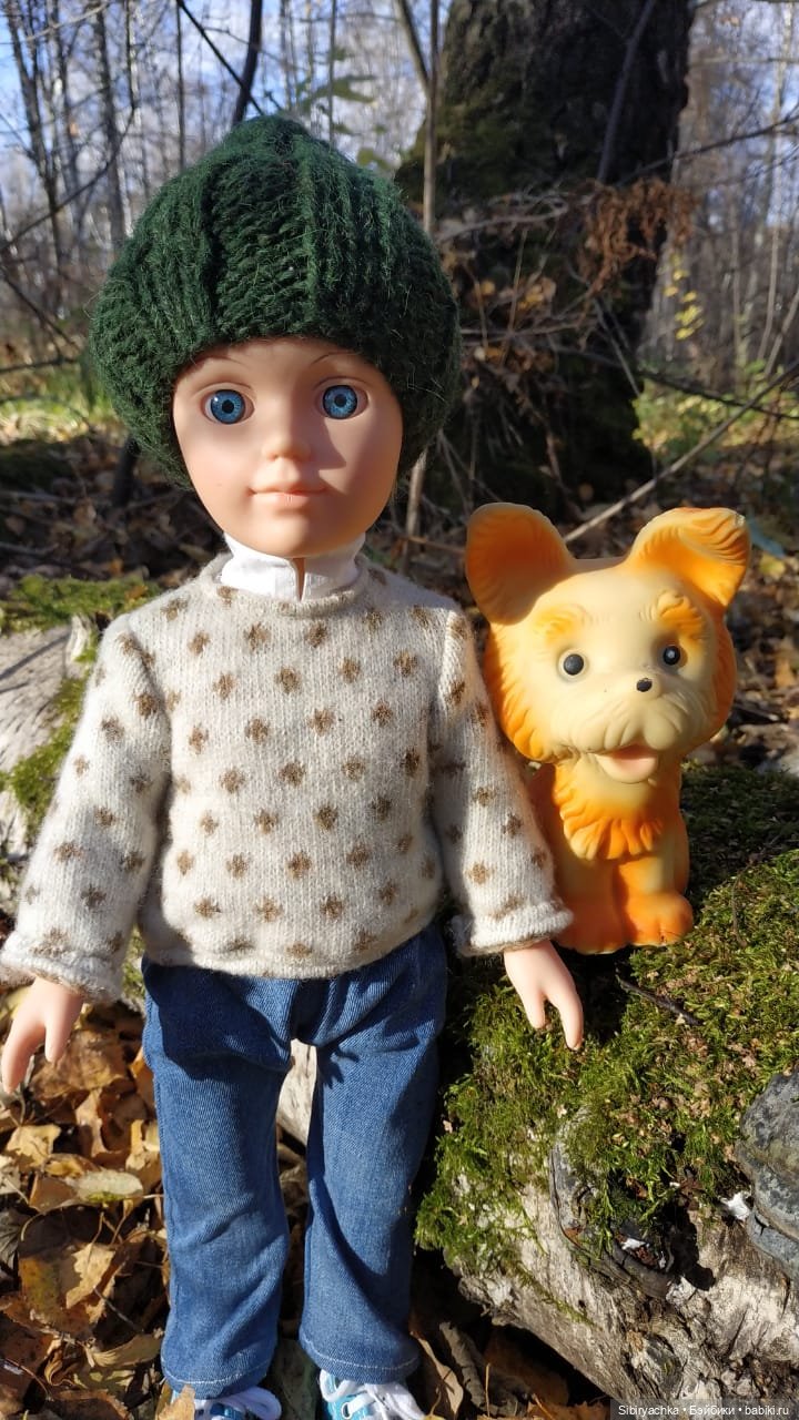 Александр гуляет в лесу — Российские куклы Весна (фото 6)