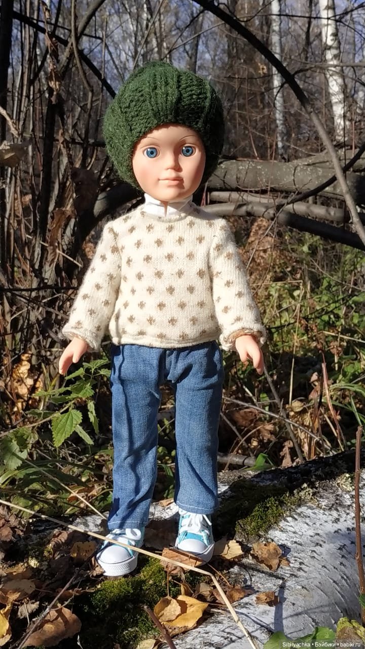 Александр гуляет в лесу — Российские куклы Весна (фото 9)
