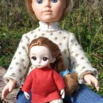 Саша и Глаша в лесу.