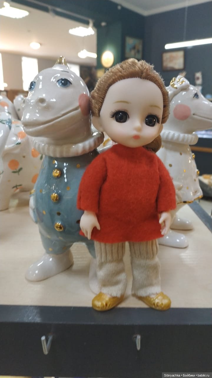 Глаша в сувенирной лавке — Игровые куклы разных производителей (Разное): редкие бренды