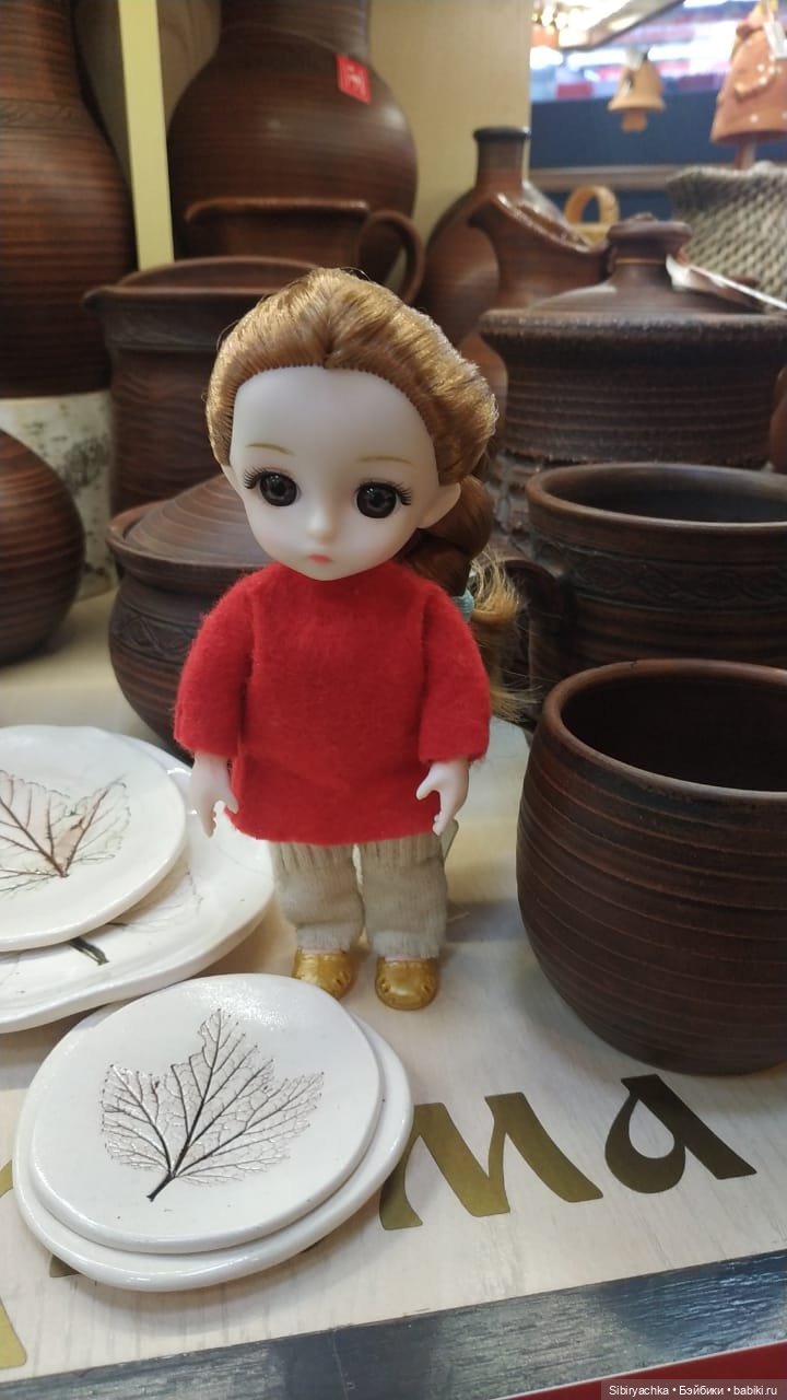 Глаша в сувенирной лавке — Игровые куклы разных производителей (Разное): редкие бренды