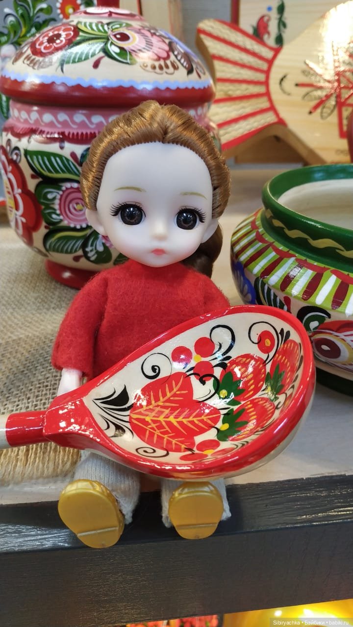 Глаша в сувенирной лавке — Игровые куклы разных производителей (Разное): редкие бренды