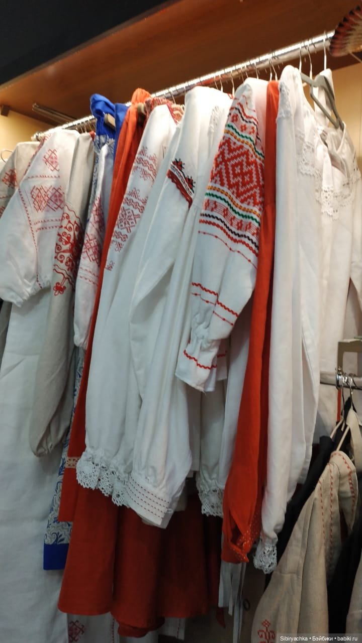 Глаша в сувенирной лавке — Игровые куклы разных производителей (Разное): редкие бренды