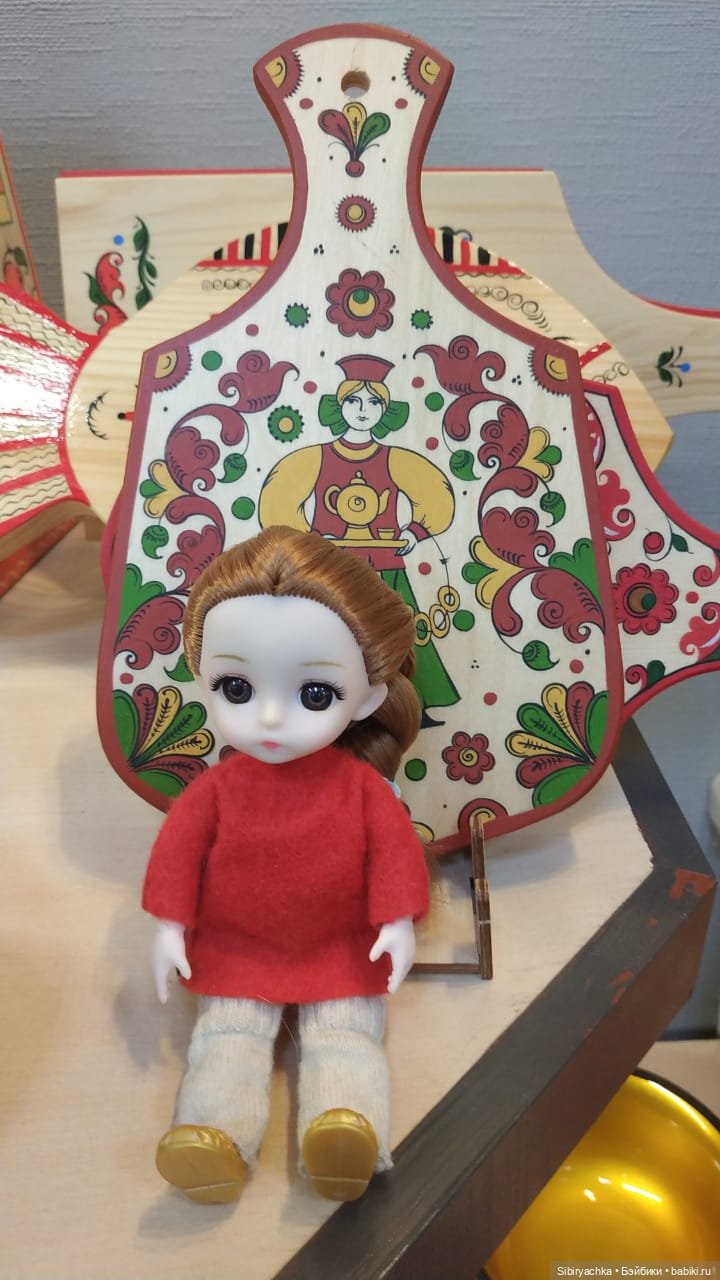 Глаша в сувенирной лавке — Игровые куклы разных производителей (Разное): редкие бренды