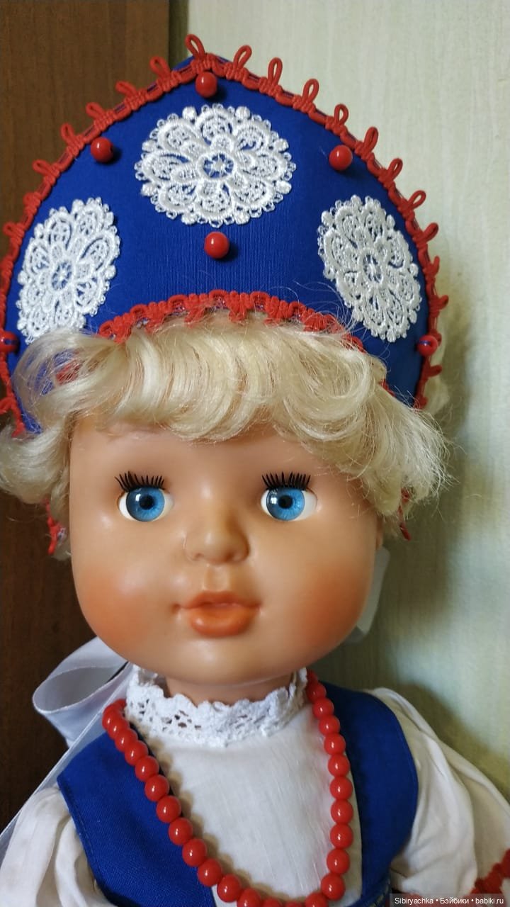 Лада в русском народном костюме (фото 5)