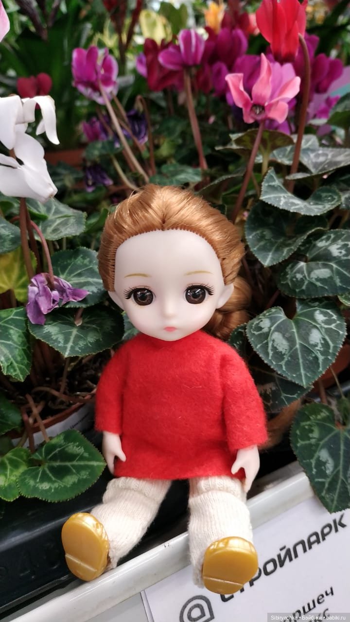 Глаша в отделе цветов — Игровые куклы разных производителей (Разное): редкие бренды