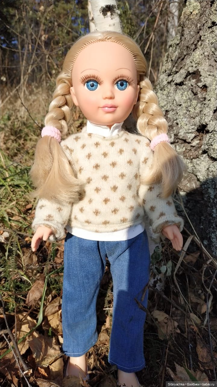 Настя в осеннем лесу — Российские куклы Весна (фото 6)