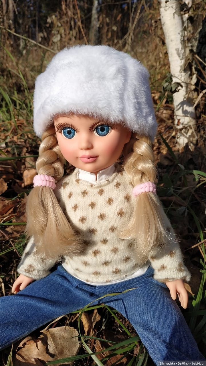 Настя в осеннем лесу — Российские куклы Весна (фото 3)