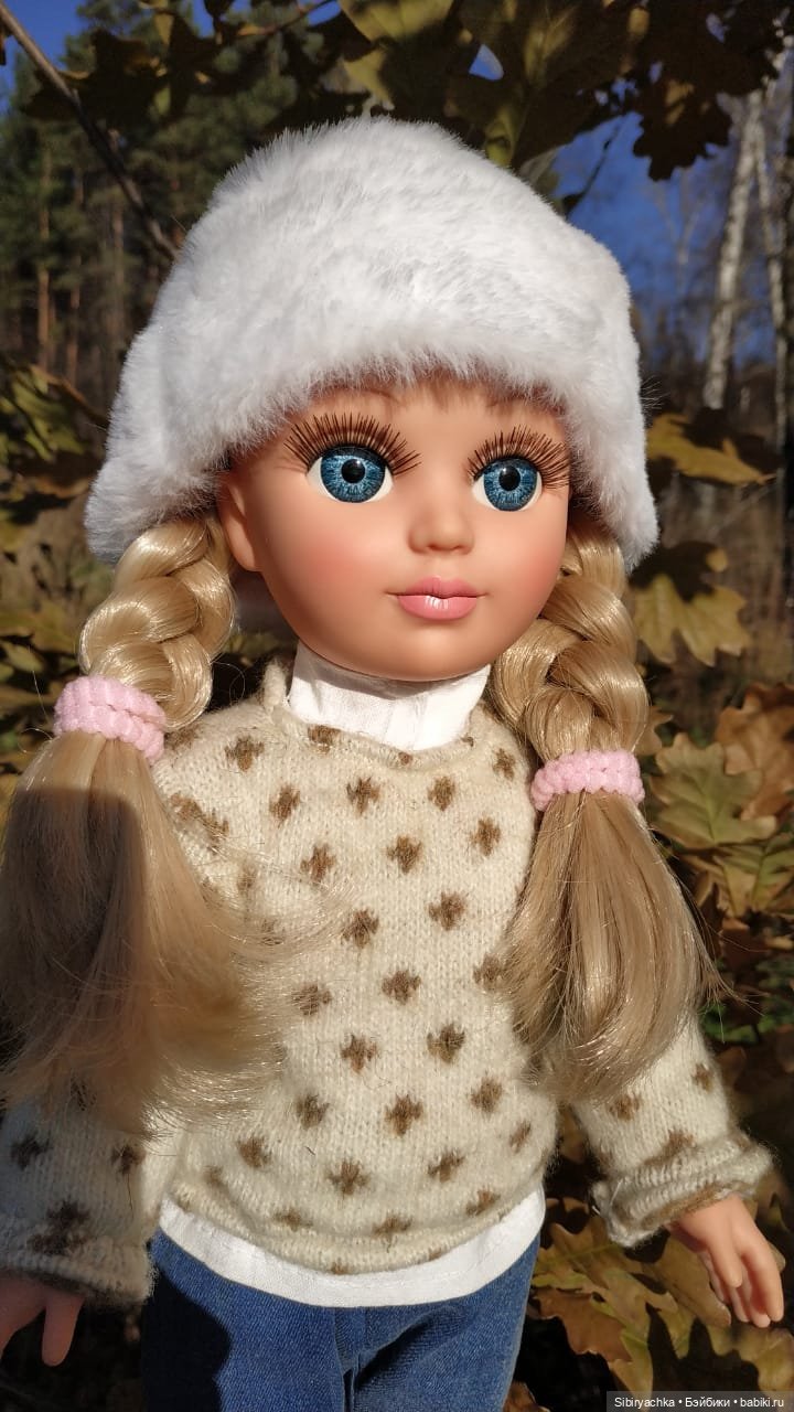 Настя в осеннем лесу — Российские куклы Весна (фото 10)