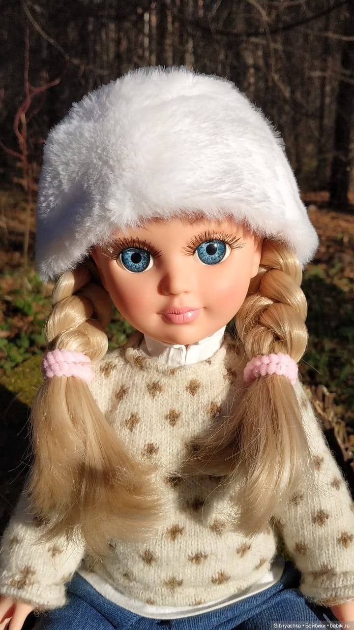 Настя в осеннем лесу — Российские куклы Весна