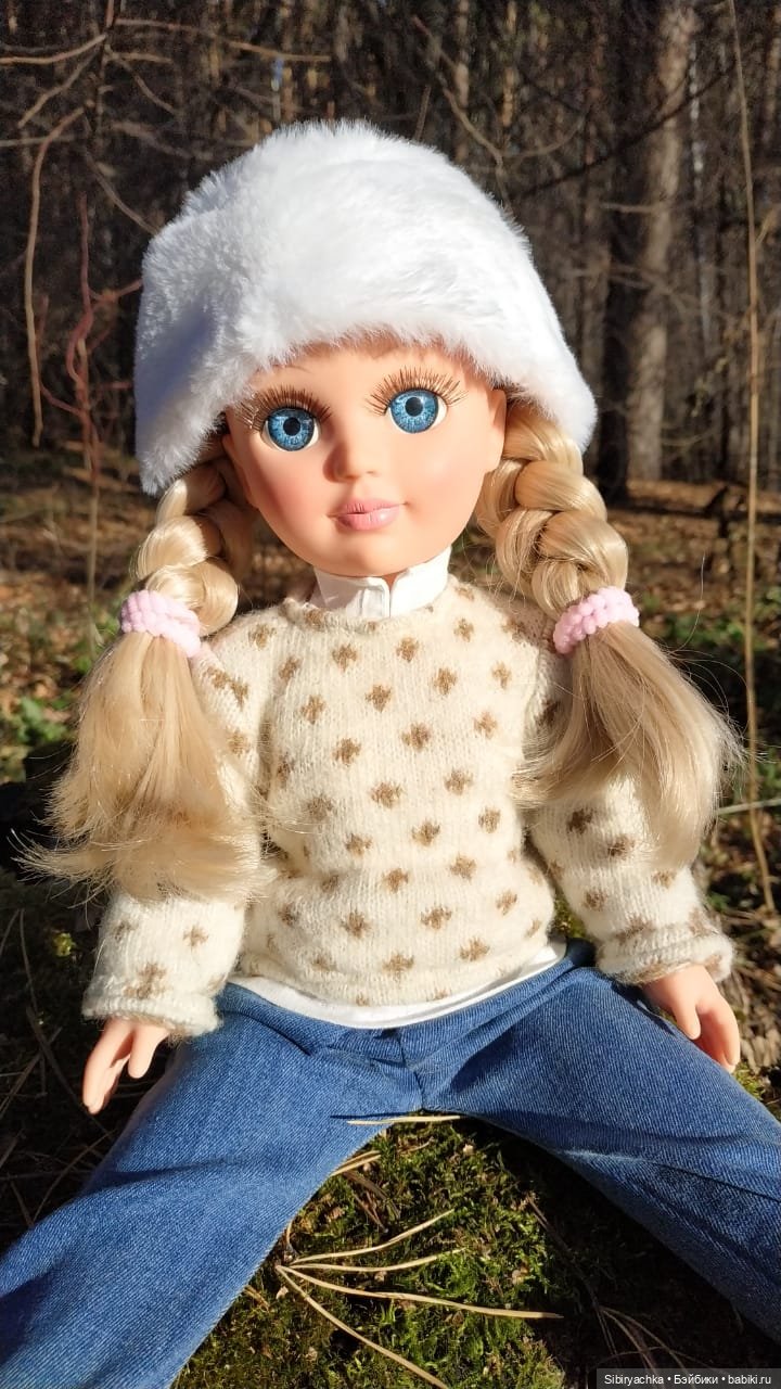 Настя в осеннем лесу — Российские куклы Весна (фото 2)