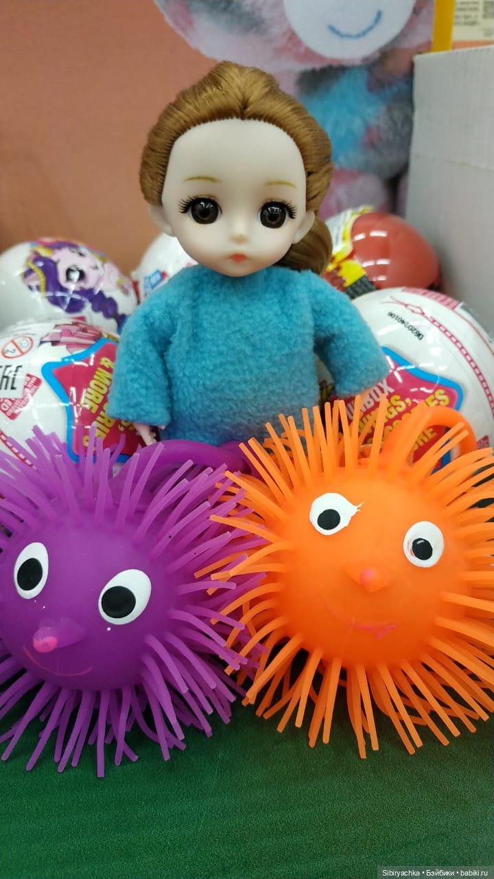 Глаша и игрушки антистресс