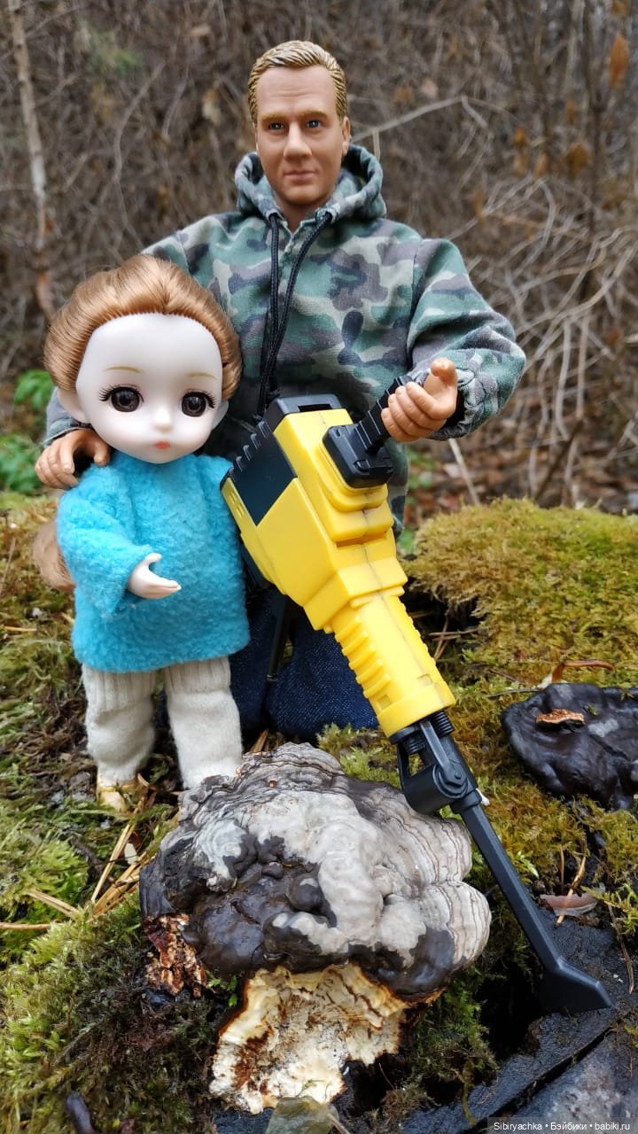 Прогулка дяди Лёни, его друзей и Глаши в лесу