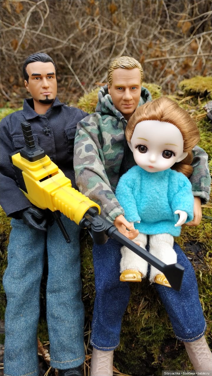 Прогулка дяди Лёни, его друзей и Глаши в лесу