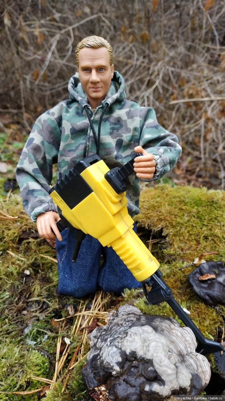 Прогулка дяди Лёни, его друзей и Глаши в лесу