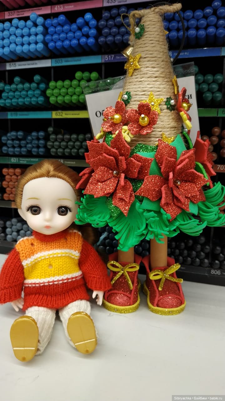 Глаша в магазине рукоделия Леонардо