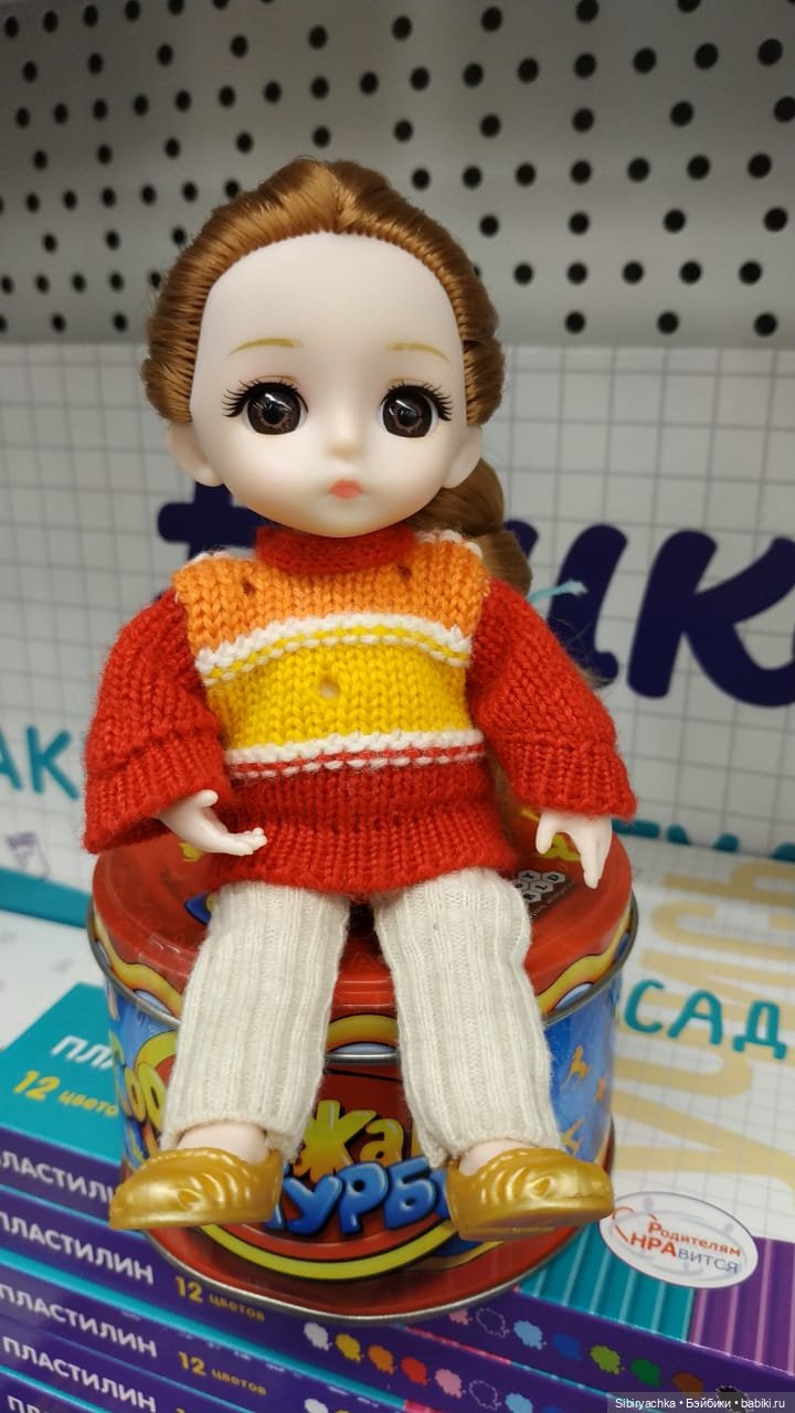 Глаша в магазине рукоделия Леонардо